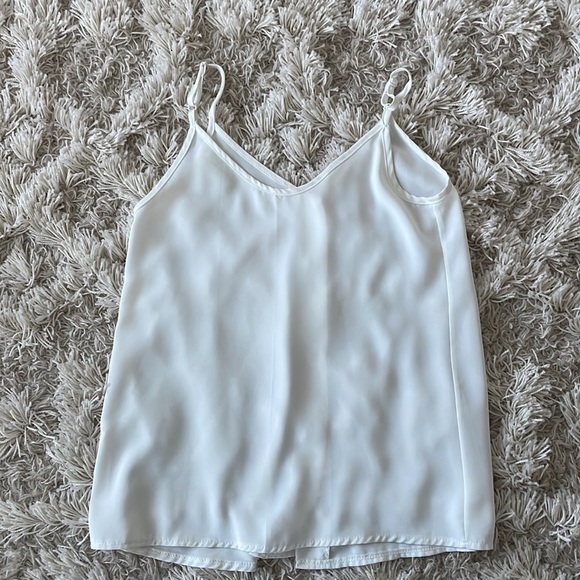 White button down camisole - Picture 4 of 4